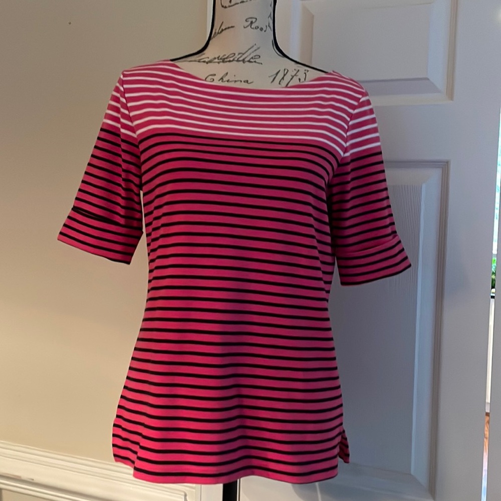 Karen Scott tee shirt sleeves
